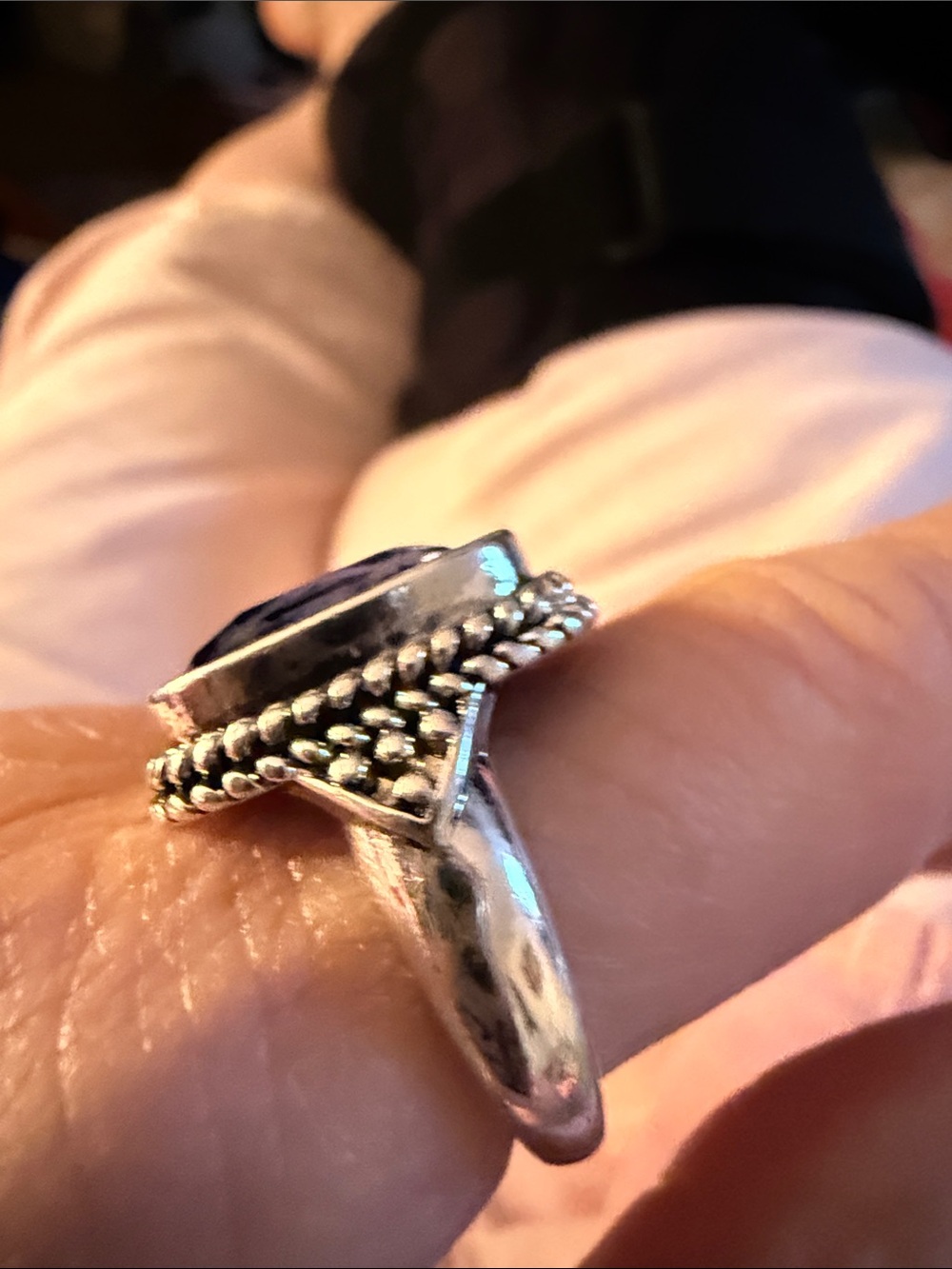 New Women’s size 7.5 Faux amethyst  Silver Cocktail Ring looks like David Yurman - Picture 2 of 3